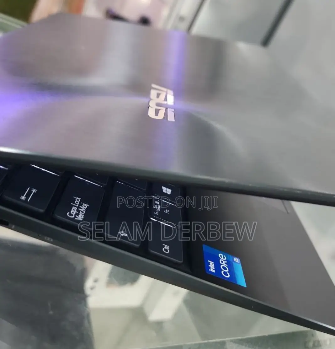 New Laptop Asus ZenBook UX430UQ 8GB Intel Core I5 SSD 512GB