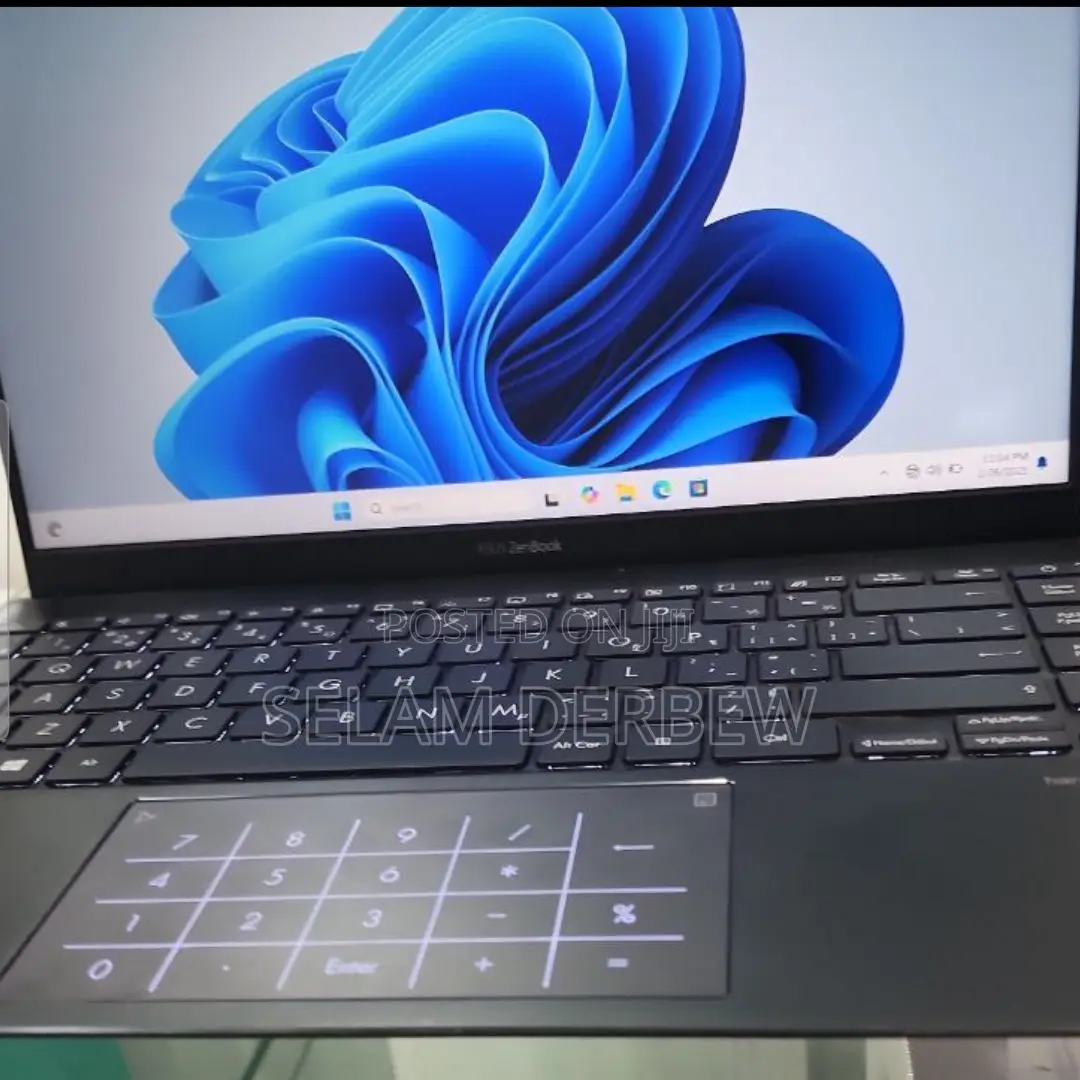 New Laptop Asus ZenBook UX430UQ 8GB Intel Core I5 SSD 512GB