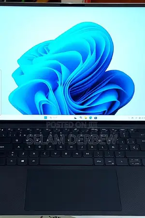 Photo - New Laptop Dell XPS 15 16GB Intel Core I7 SSD 1T