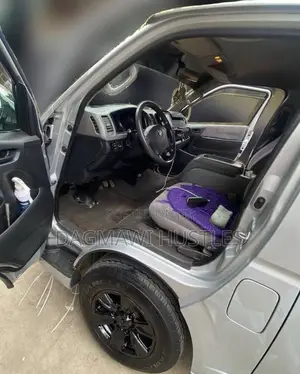 Toyota HiAce 2007 Silver