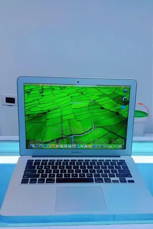 New Laptop Apple MacBook Air 2014 4GB Intel Core I5 SSD 128GB