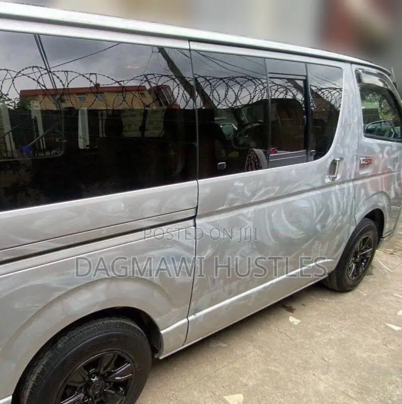 Toyota HiAce 2007 Silver