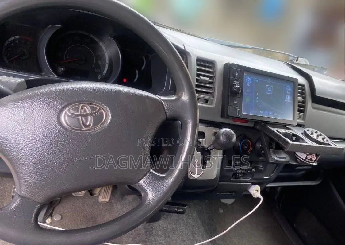 Toyota HiAce 2007 Silver