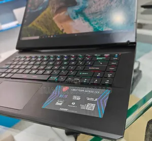 New Laptop MSI Vector GP68 HX 13V 16GB Intel Core I7 SSD 512GB