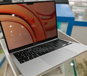 New Laptop Apple MacBook Air 2022 M2 8GB Apple M2 SSD 256GB