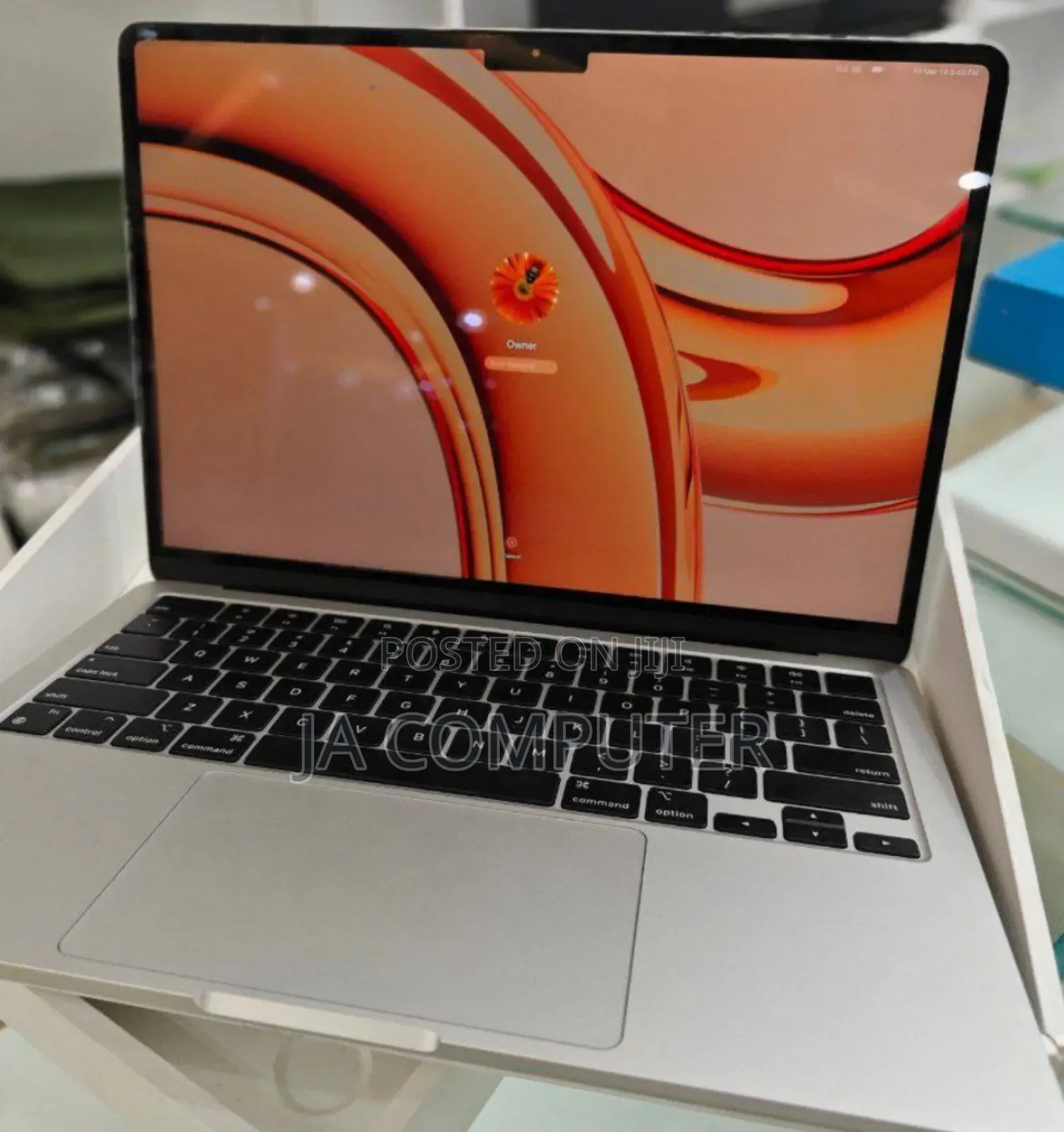 New Laptop Apple MacBook Air 2022 M2 8GB Apple M2 SSD 256GB