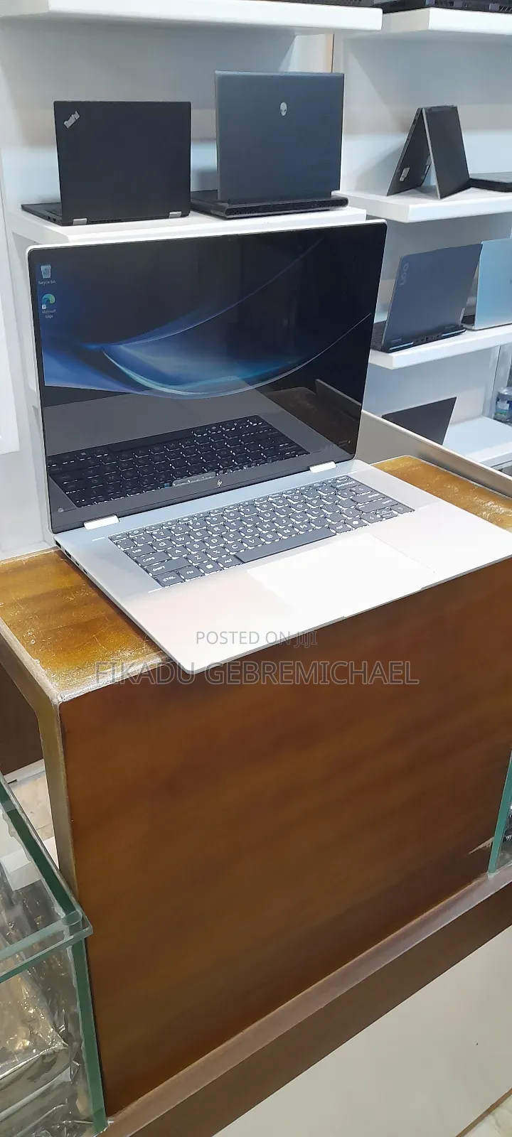 New Laptop HP Envy X360 16GB Intel Core I7 SSD 1T