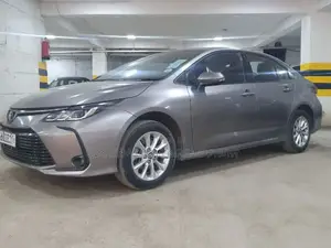 Photo - New Toyota Corolla 2022 Silver