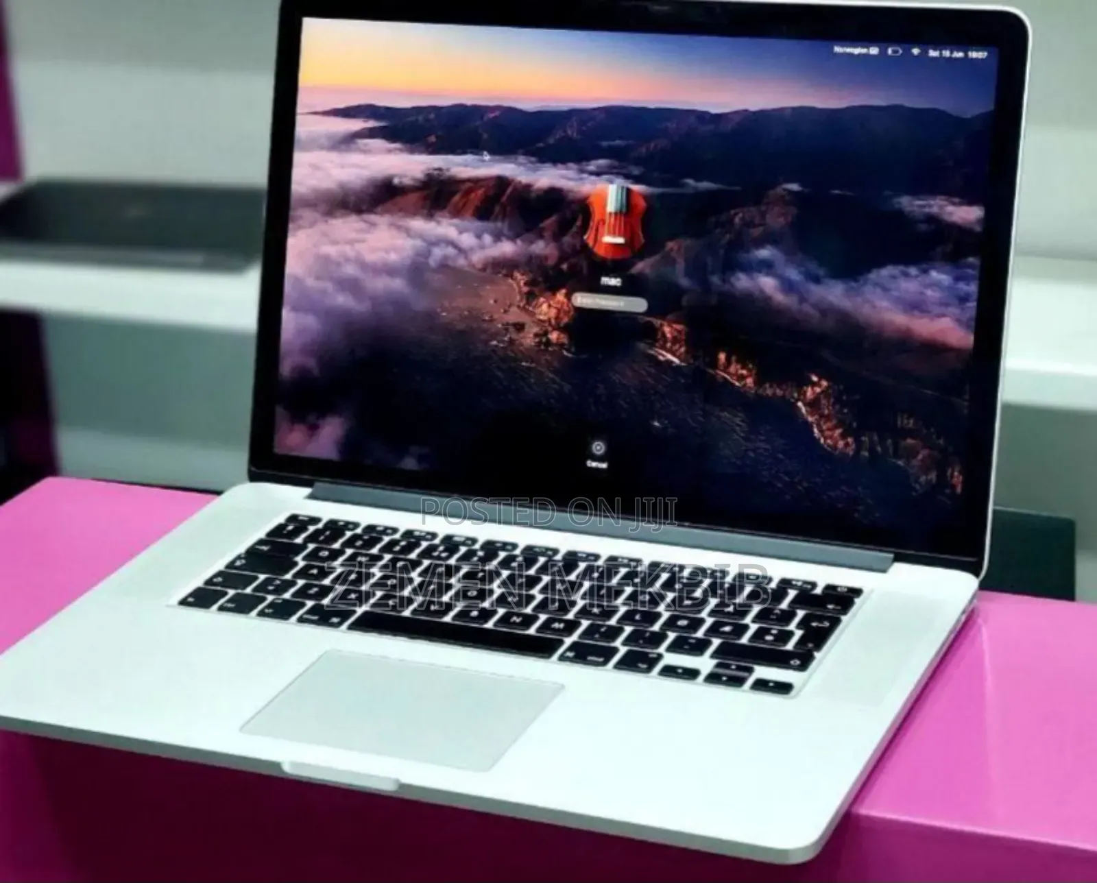 New Laptop Apple MacBook Pro 2015 16GB Intel Core I7 SSD 256GB