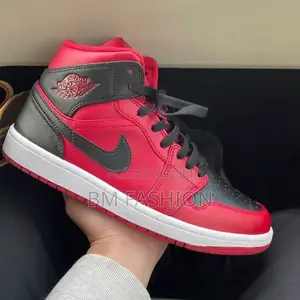 Photo - Air Jordan 1 High Reverse Red