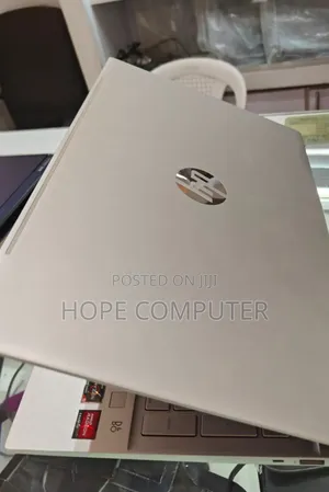 New Laptop HP Pavilion 15 8GB AMD Ryzen 5 SSD 512GB