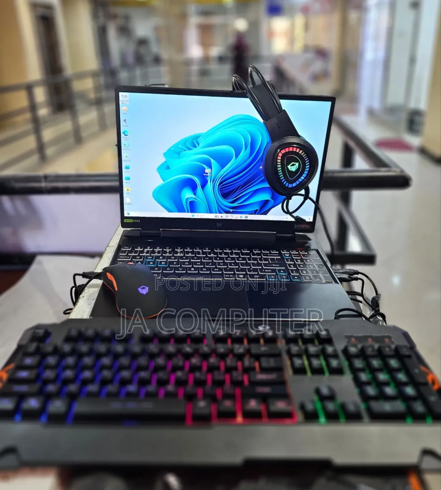 New Laptop Acer Predator Helios 18 PH18-71 16GB Intel Core I9 SSD 1T