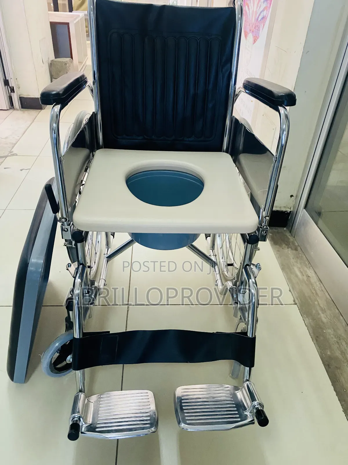 Toliet Wheelchair5wheelchair8wheelchair6wheelchair3wheelchai