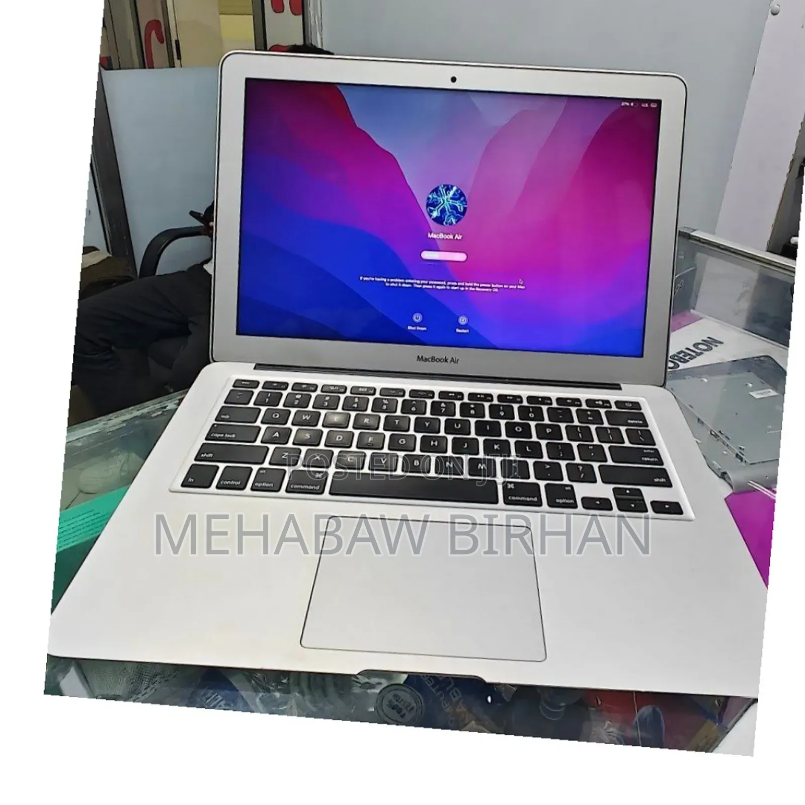 New Laptop Apple MacBook Air 2017 8GB Intel Core I5 SSD 128GB