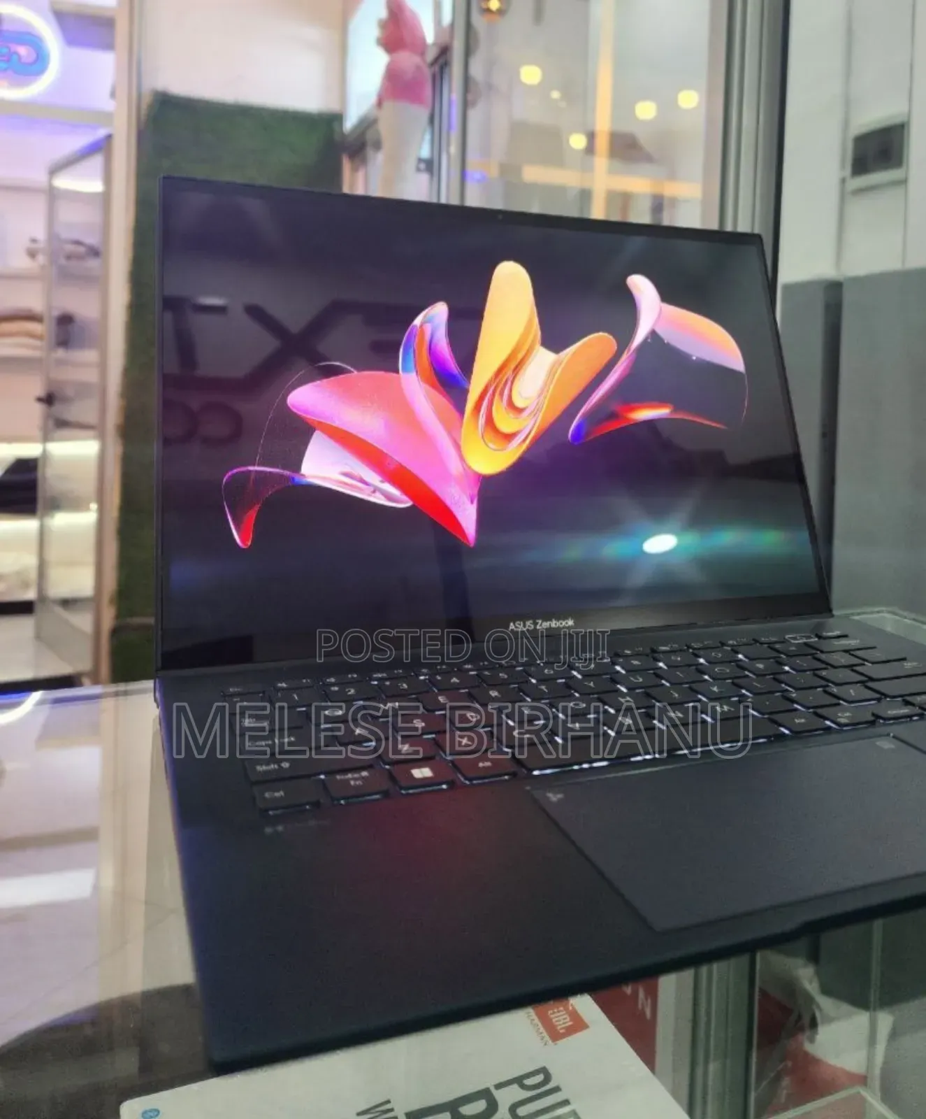 New Laptop Asus ZenBook UX430UA 16GB Intel Core I7 SSD 512GB