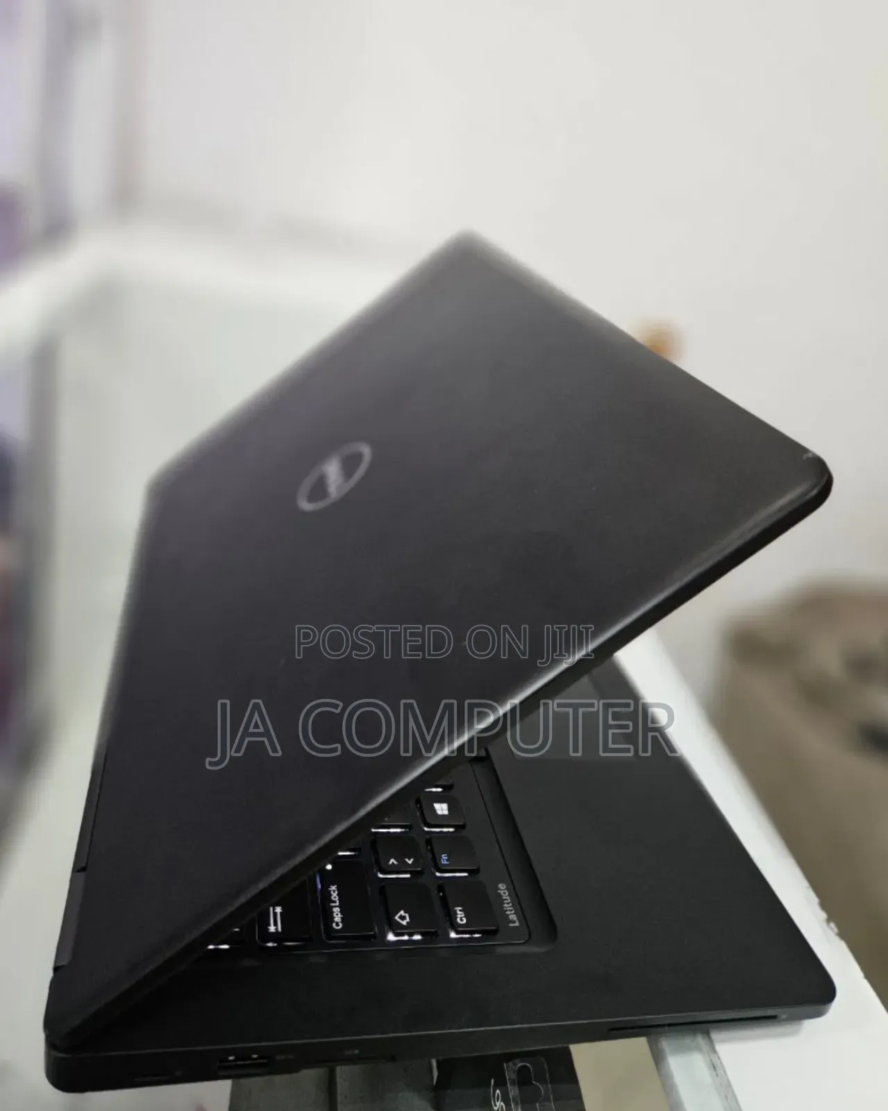 New Laptop Dell Latitude 5310 8GB Intel Core I5 SSD 256GB