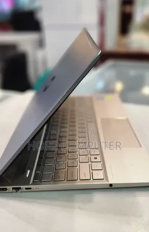 Photo - New Laptop HP Pavilion 15 8GB Intel Core I7 SSD 512GB