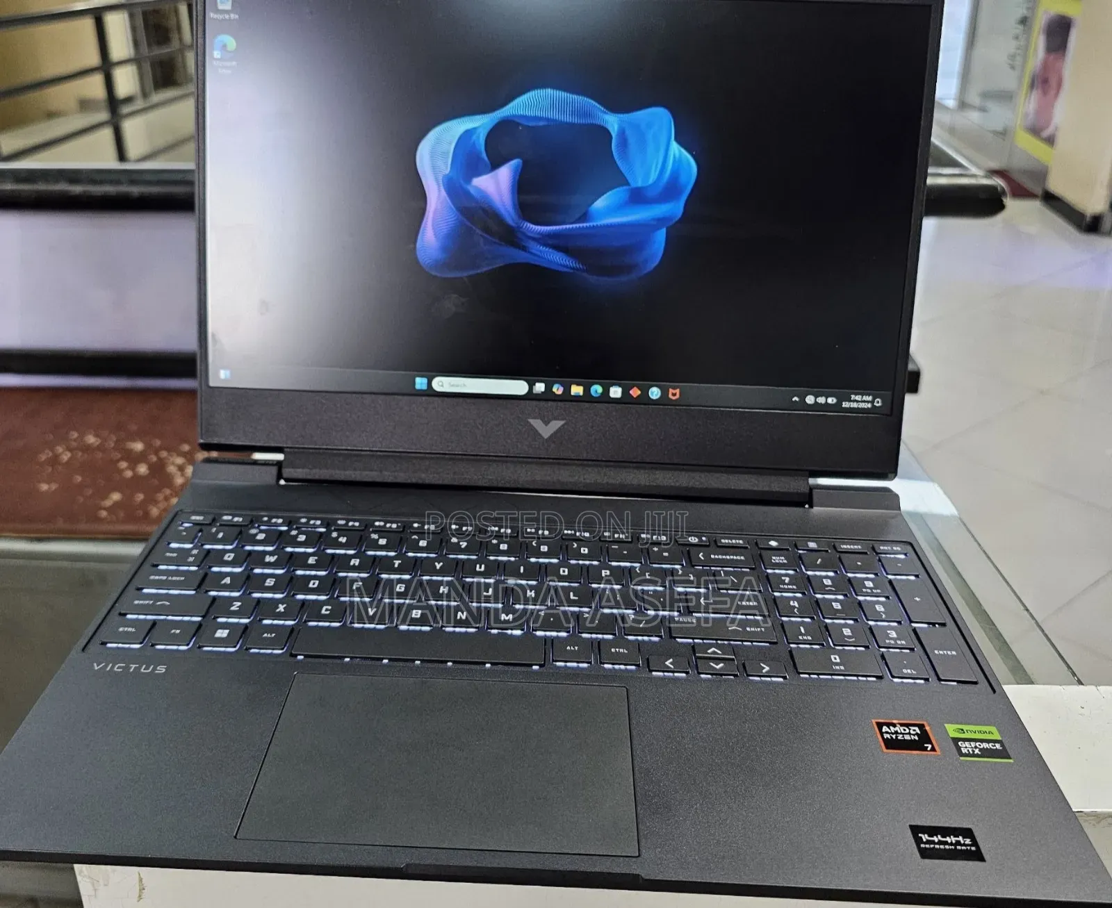 New Laptop HP Victus 16 16GB AMD Ryzen 7 SSD 512GB
