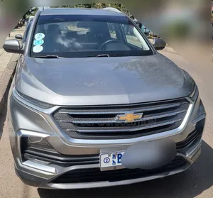 Photo - Chevrolet Captiva 2022 Gray