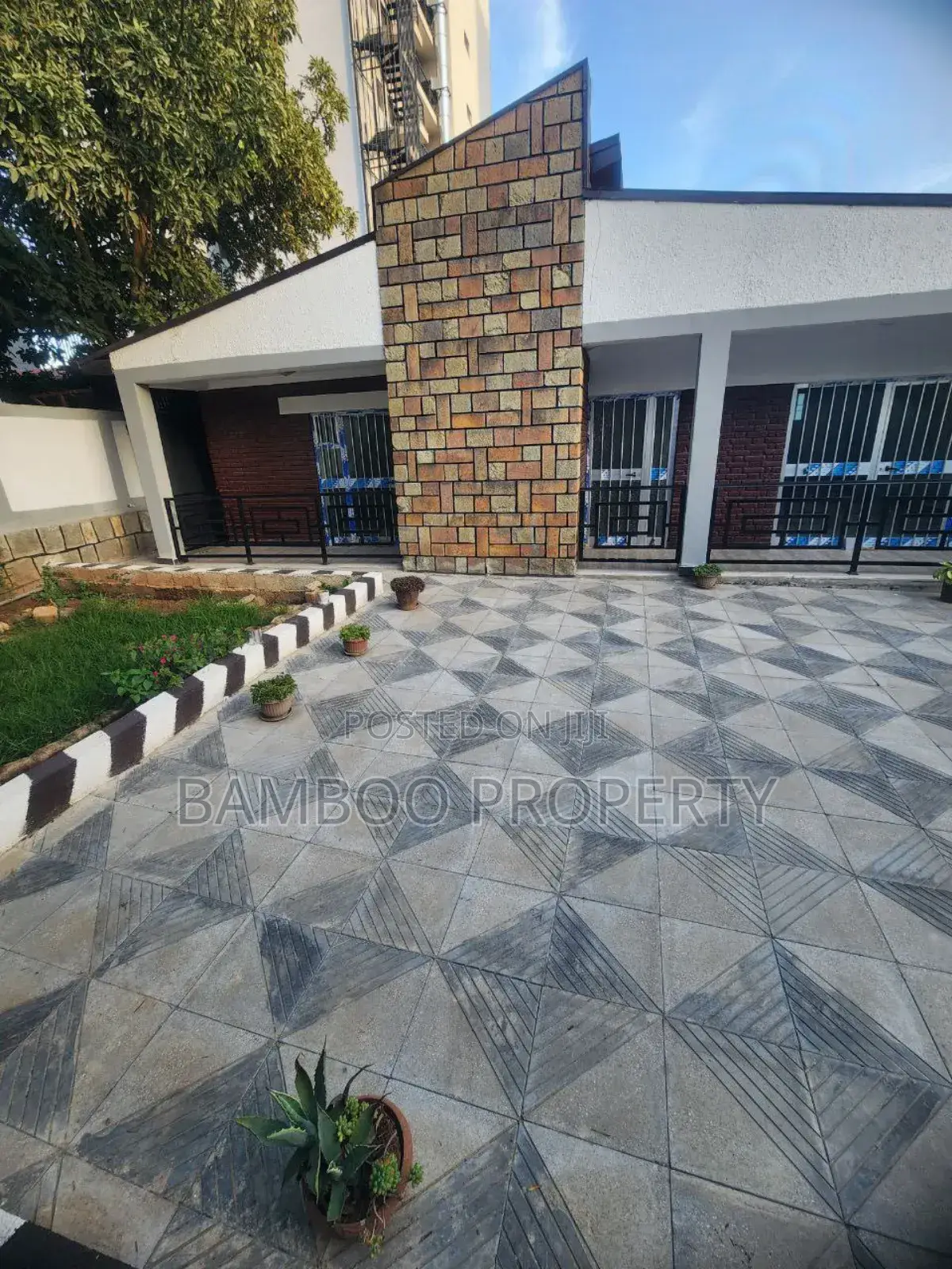 3bdrm Villa in Bole for rent