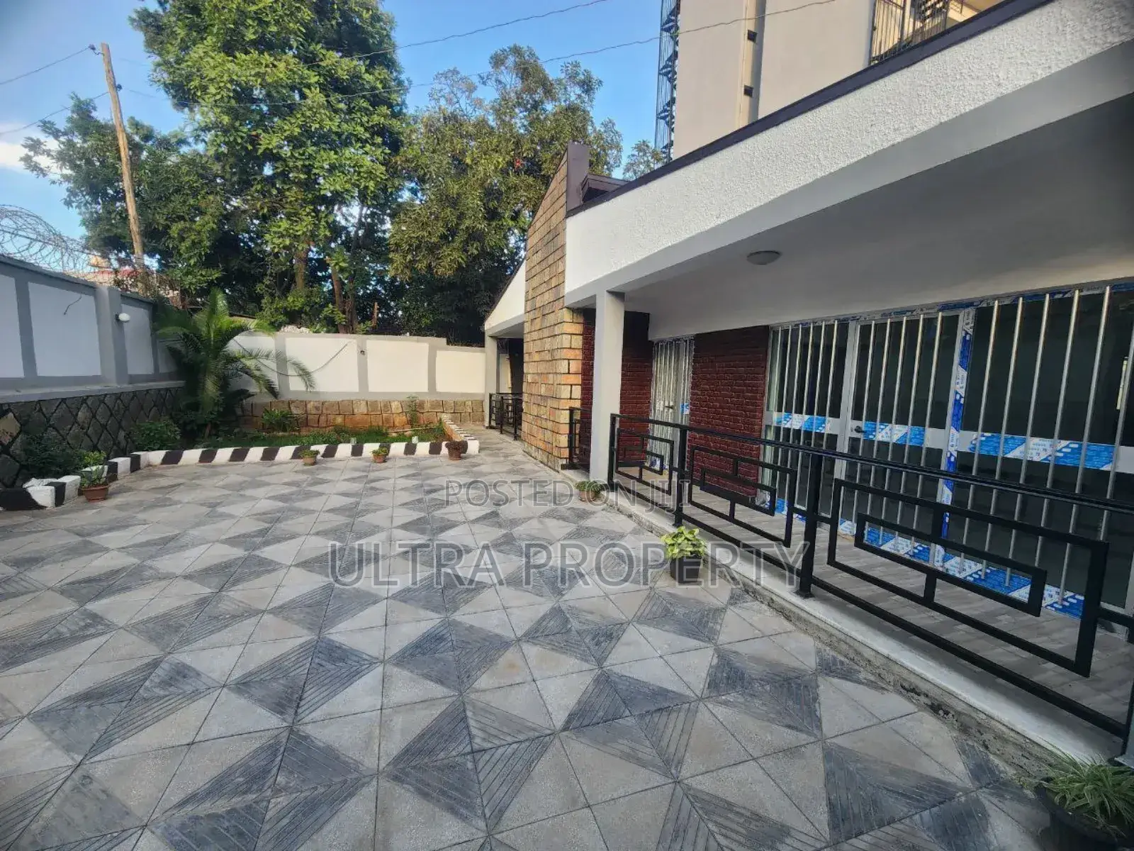 3bdrm Villa in Bole for rent
