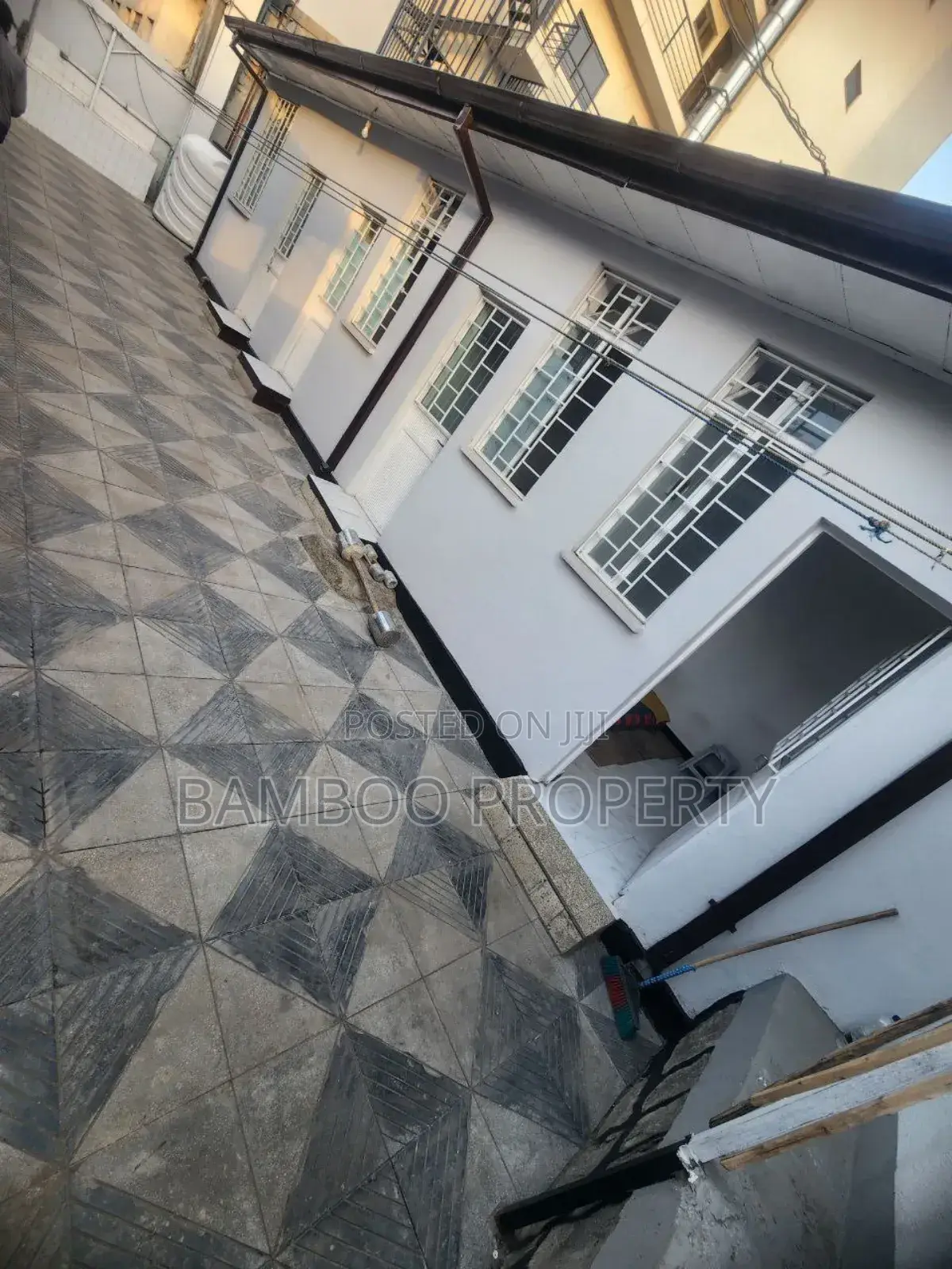 3bdrm Villa in Bole for rent