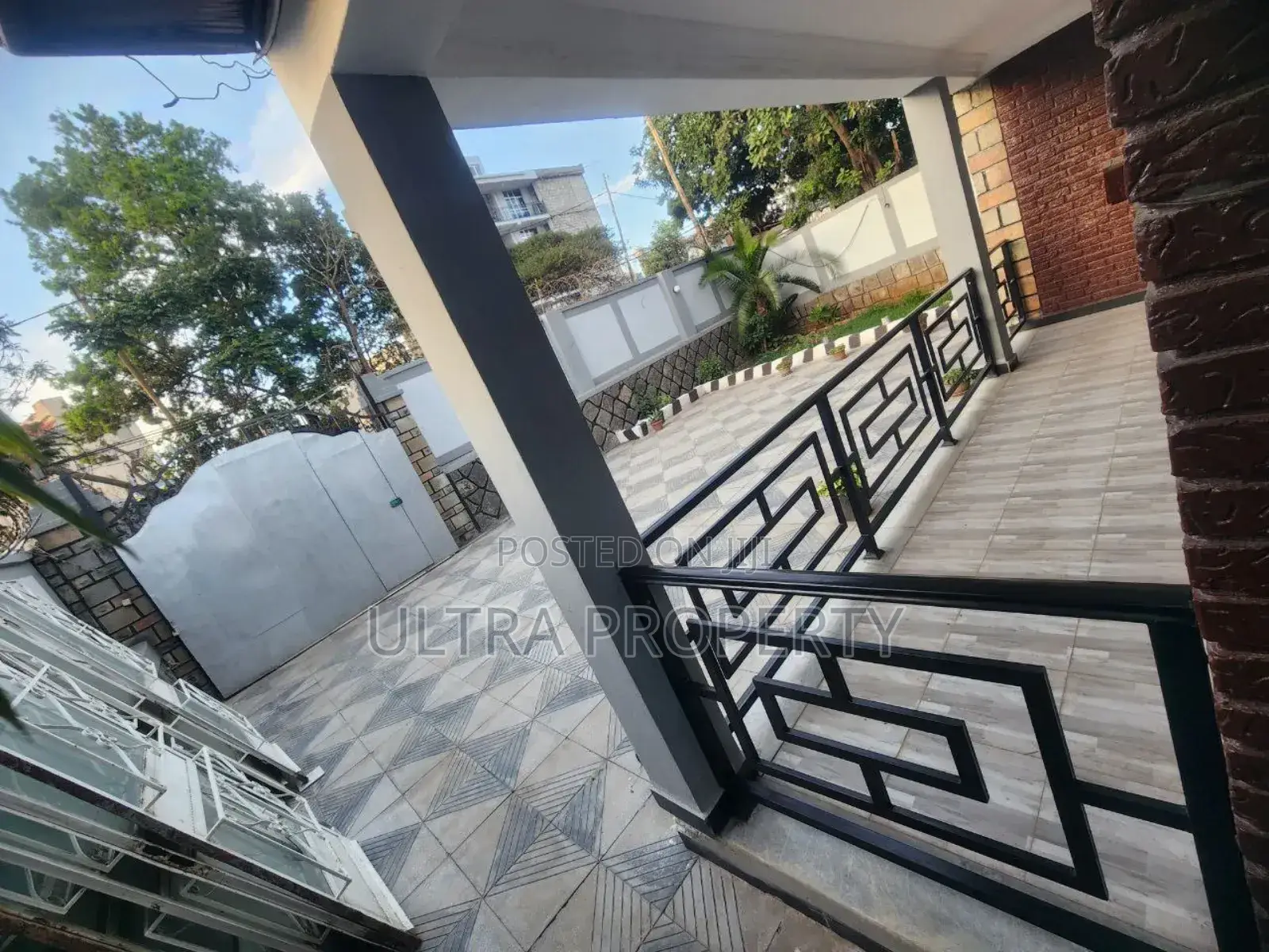 3bdrm Villa in Bole for rent