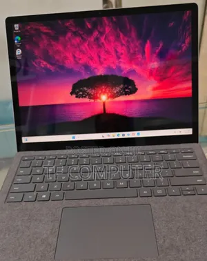 Photo - New Laptop Microsoft Surface 16GB Intel Core I7 SSD 512GB