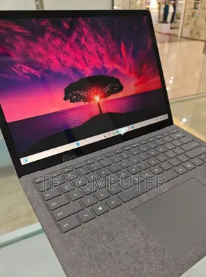 New Laptop Microsoft Surface 16GB Intel Core I7 SSD 512GB