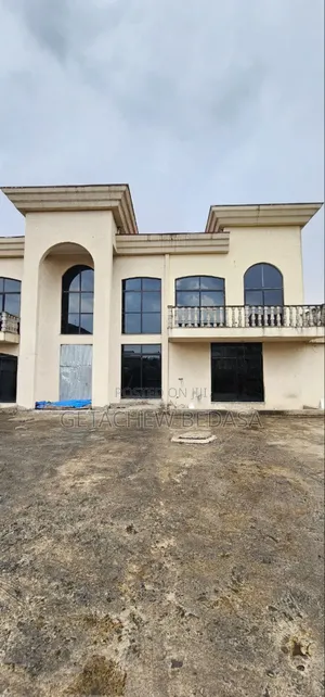 5bdrm House in Rosetts, Oromia-Finfinne for sale