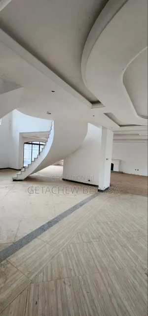 5bdrm House in Rosetts, Oromia-Finfinne for sale