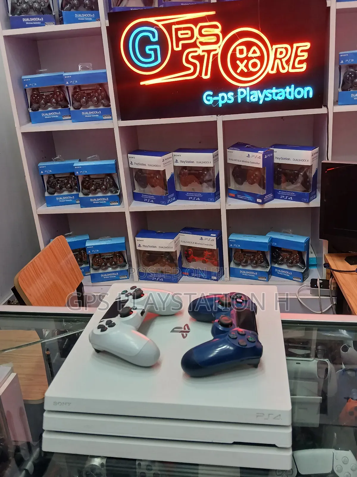 Playstation 4 Pro /Ps Store