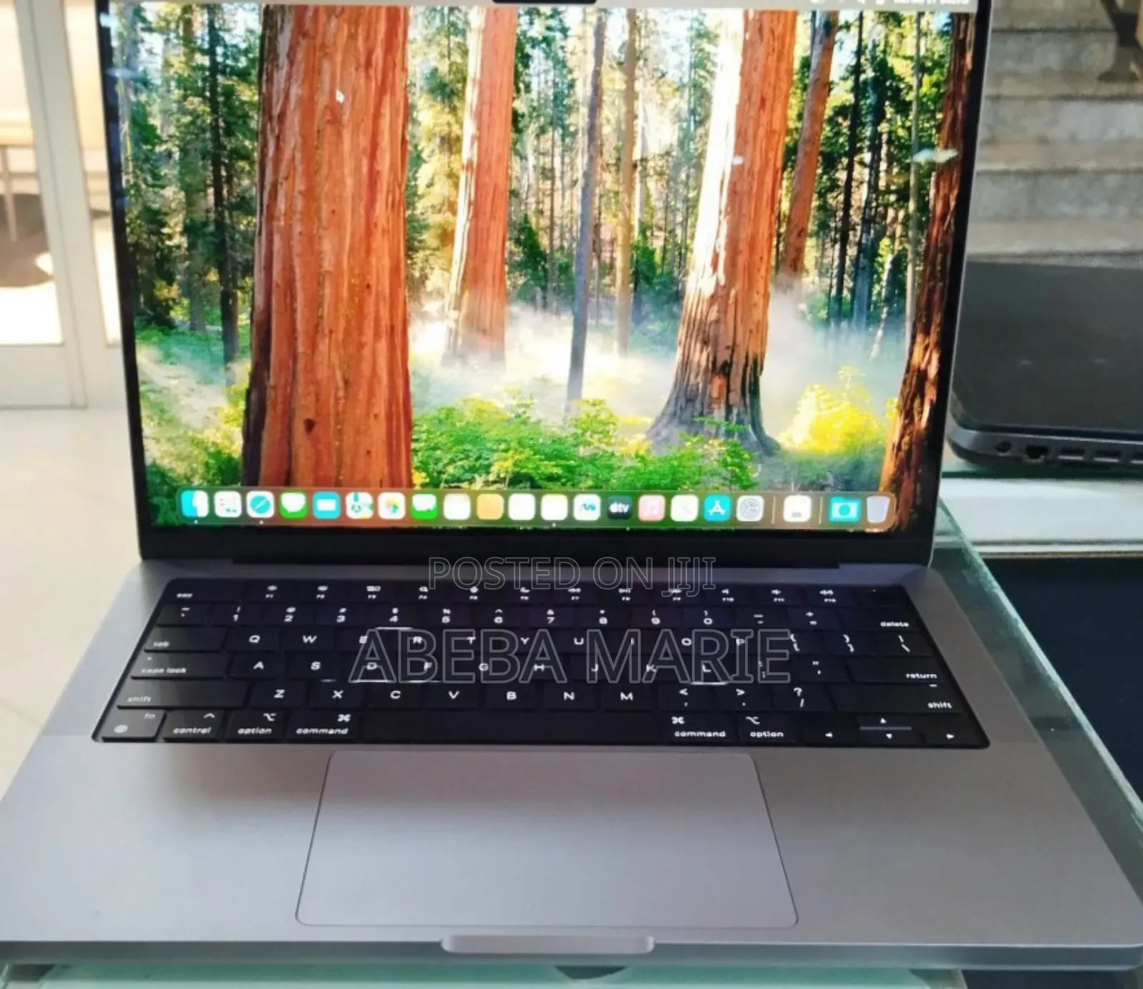 New Laptop Apple MacBook Pro M1 16GB Apple M1 Pro SSD 1T