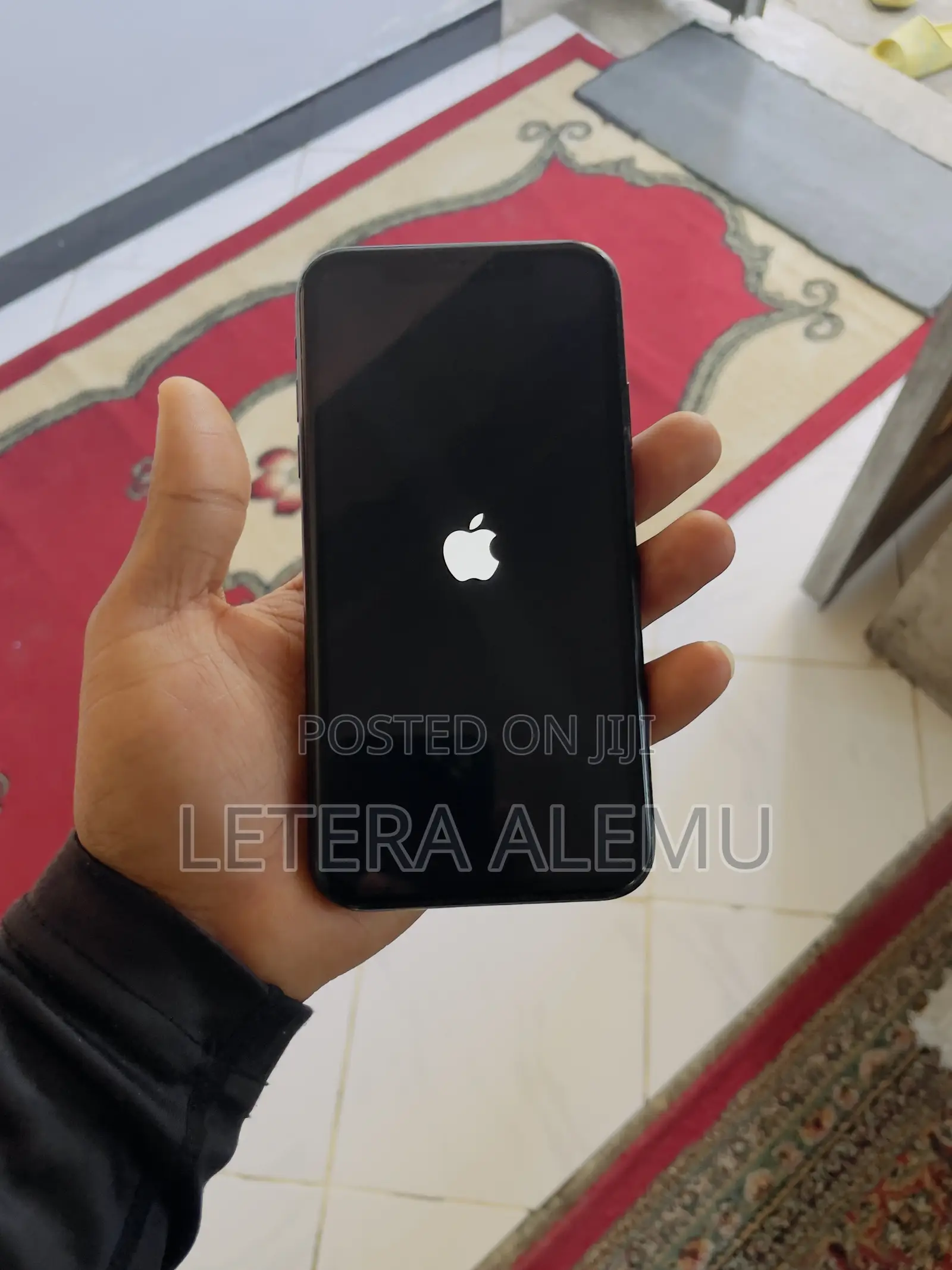 New Apple iPhone XR 64 GB Black