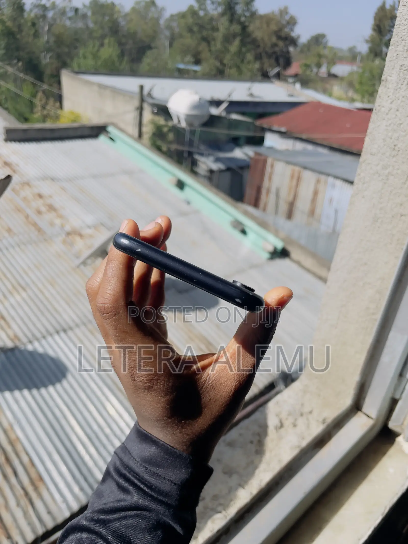 New Apple iPhone XR 64 GB Black