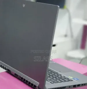 New Laptop Acer Predator Triton 500 SE 16GB Intel Core I7 SSD 1T
