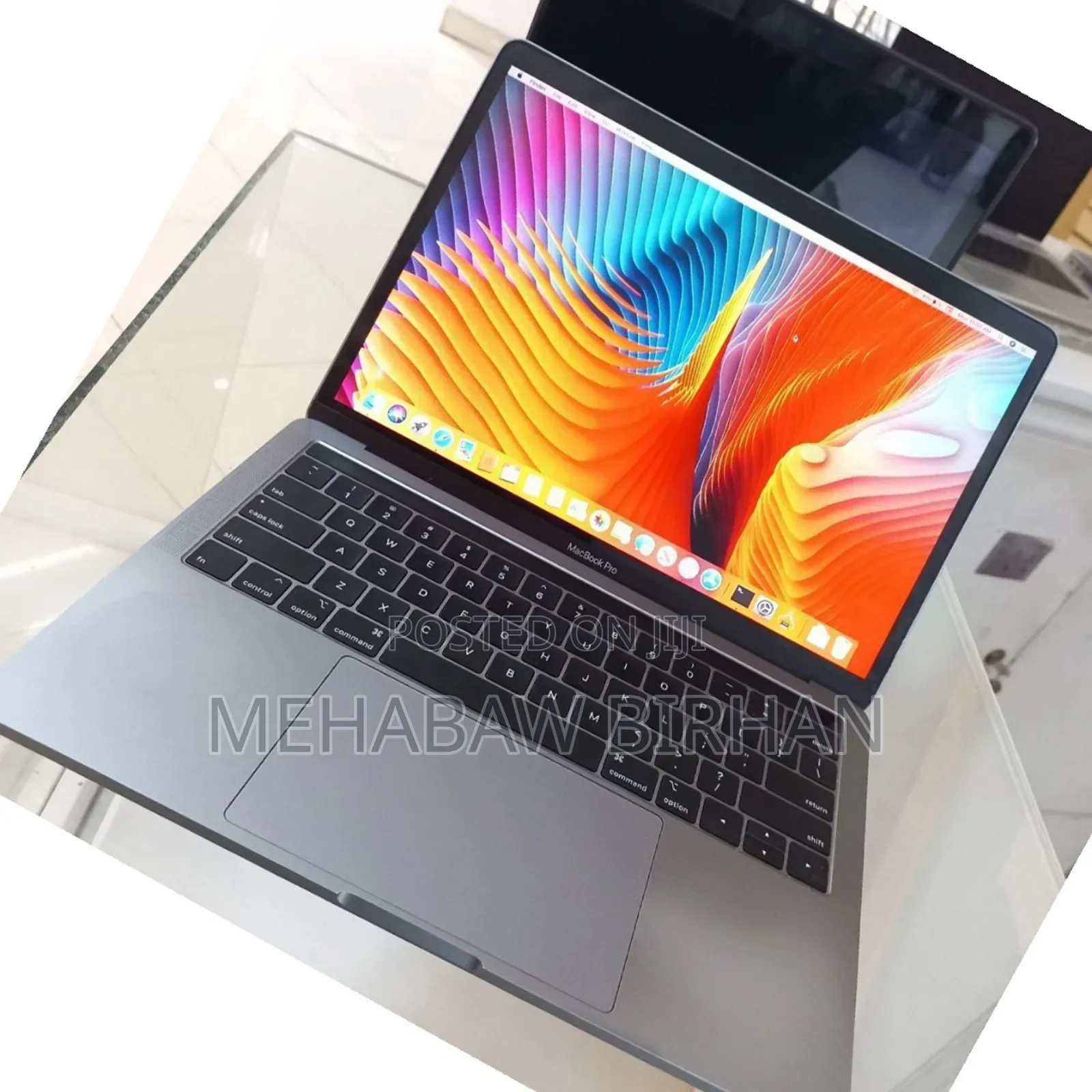 New Laptop Apple MacBook Pro 2018 8GB Intel Core I5 SSD 512GB