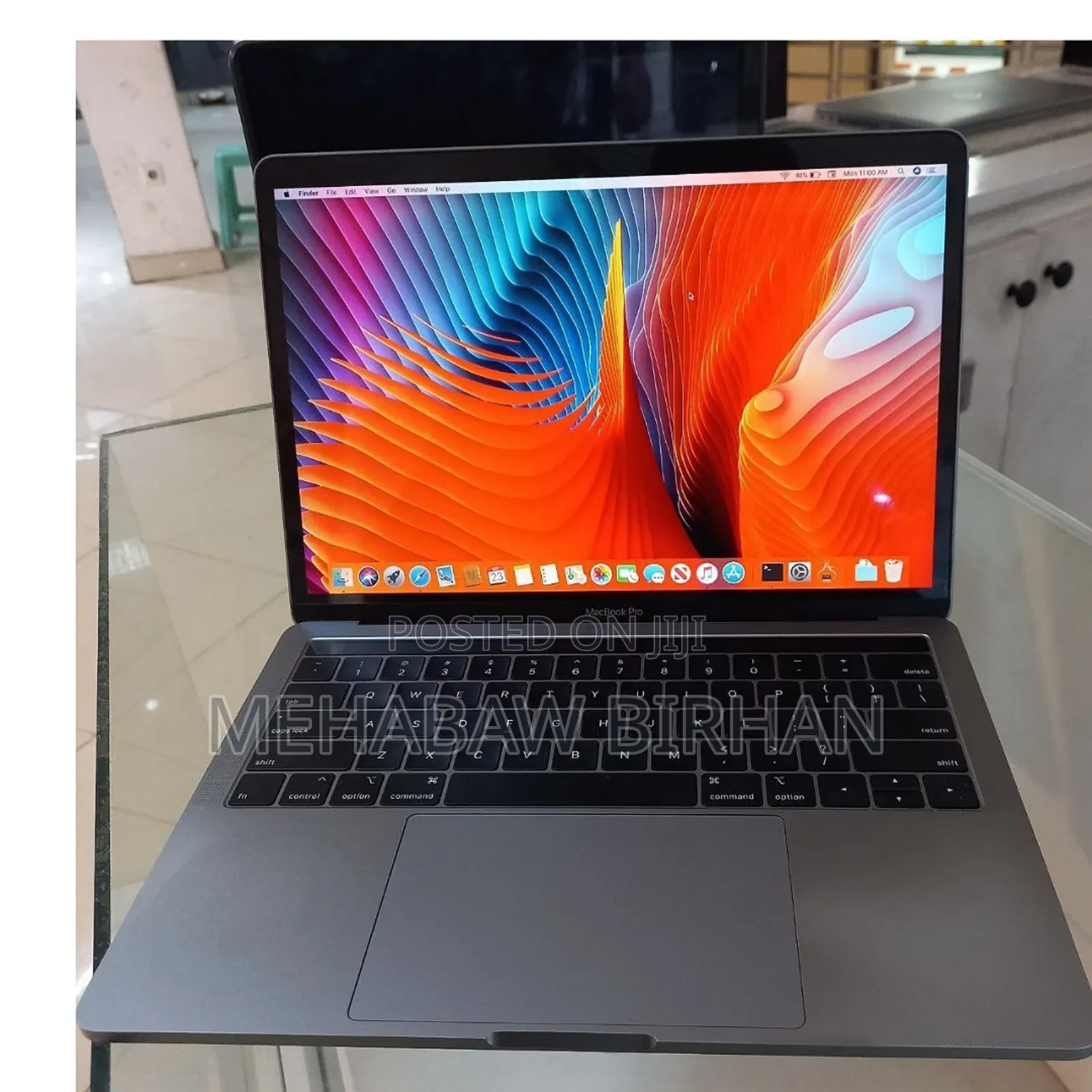 New Laptop Apple MacBook Pro 2018 8GB Intel Core I5 SSD 512GB