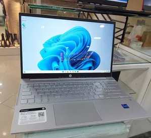 Photo - New Laptop HP Pavilion 15 8GB Intel Core I7 SSD 1T