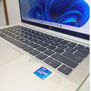 New Laptop HP EliteBook 830 G8 16GB Intel Core I5 SSD 512GB