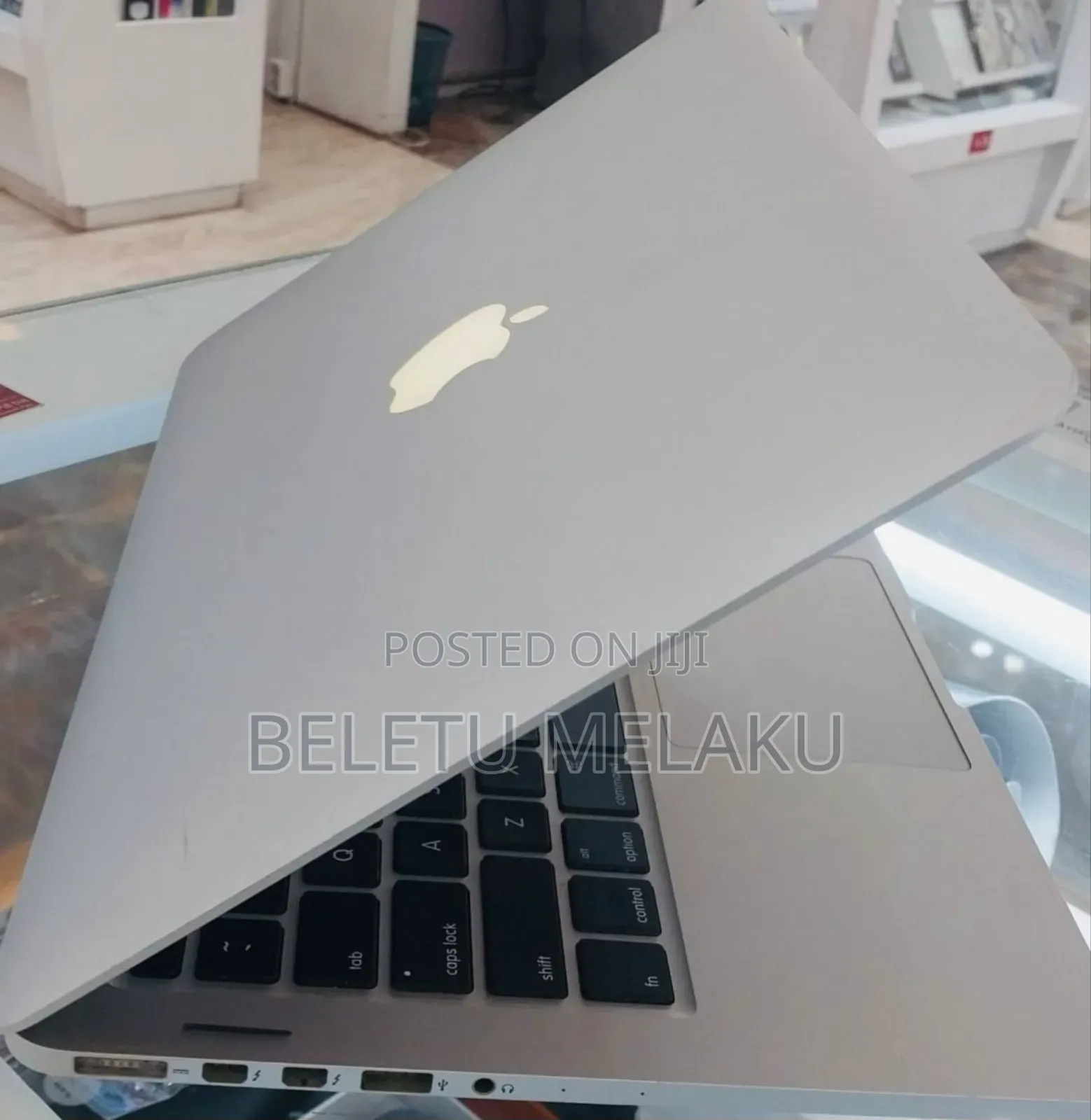 New Laptop Apple MacBook Pro 2015 16GB Intel Core I5 SSD 512GB