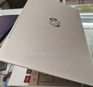 Photo - New Laptop HP 8GB AMD Ryzen 5 SSD 512GB