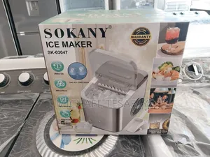 Photo - Maker Portable Bullet Ice Making Machine Portable Car Ice