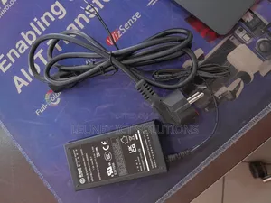 Photo - Switching Adapter 240v