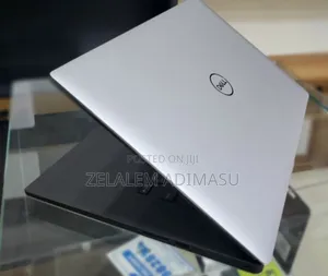 Photo - New Laptop Dell Inspiron 14 5540 32GB Intel Core I7 SSD 512GB