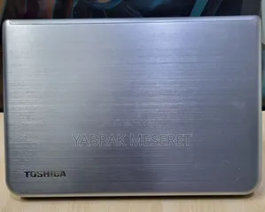 Photo - New Laptop Toshiba 4GB Intel Core I7 HDD 500GB