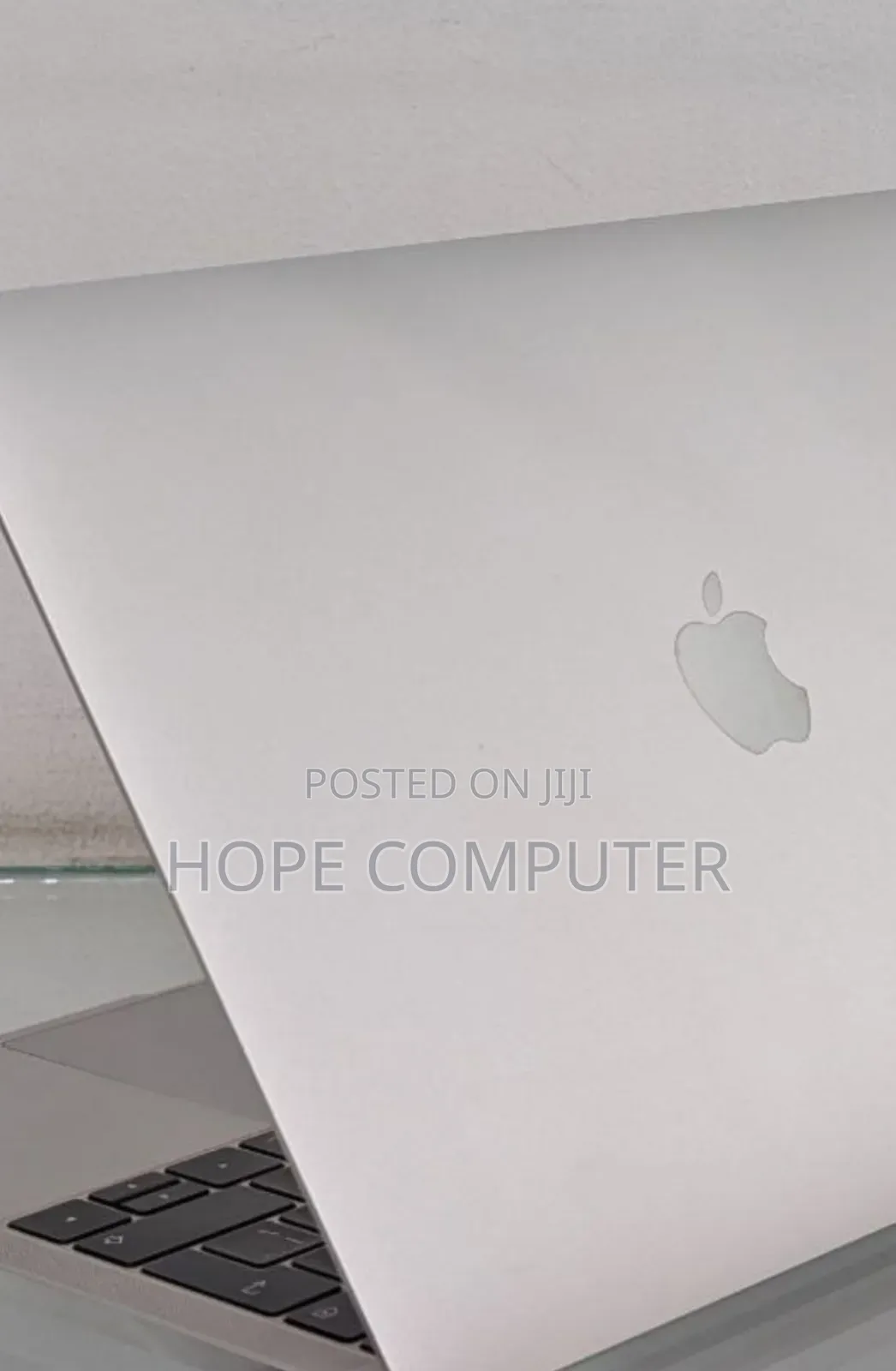 New Laptop Apple MacBook Pro 2017 8GB Intel Core I5 SSD 256GB