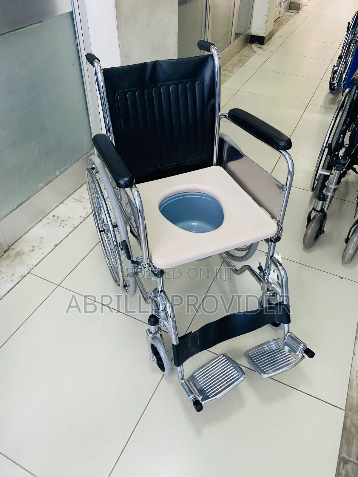 Toilet Wheelchair5wheelchair3wheelchair8wheelchair3wheelchai