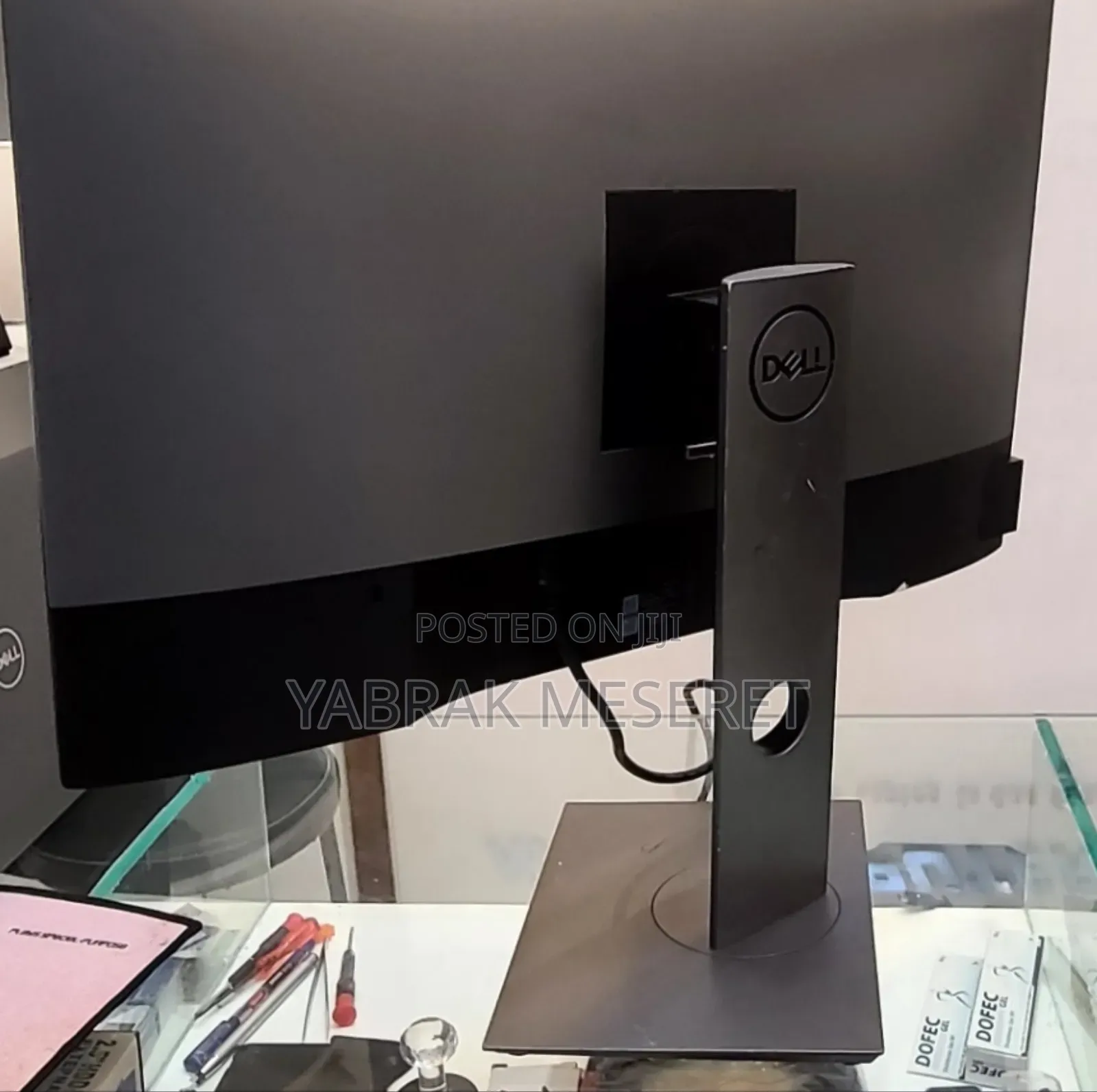 New Arrival Dell Frameless Monitor 27 Inch