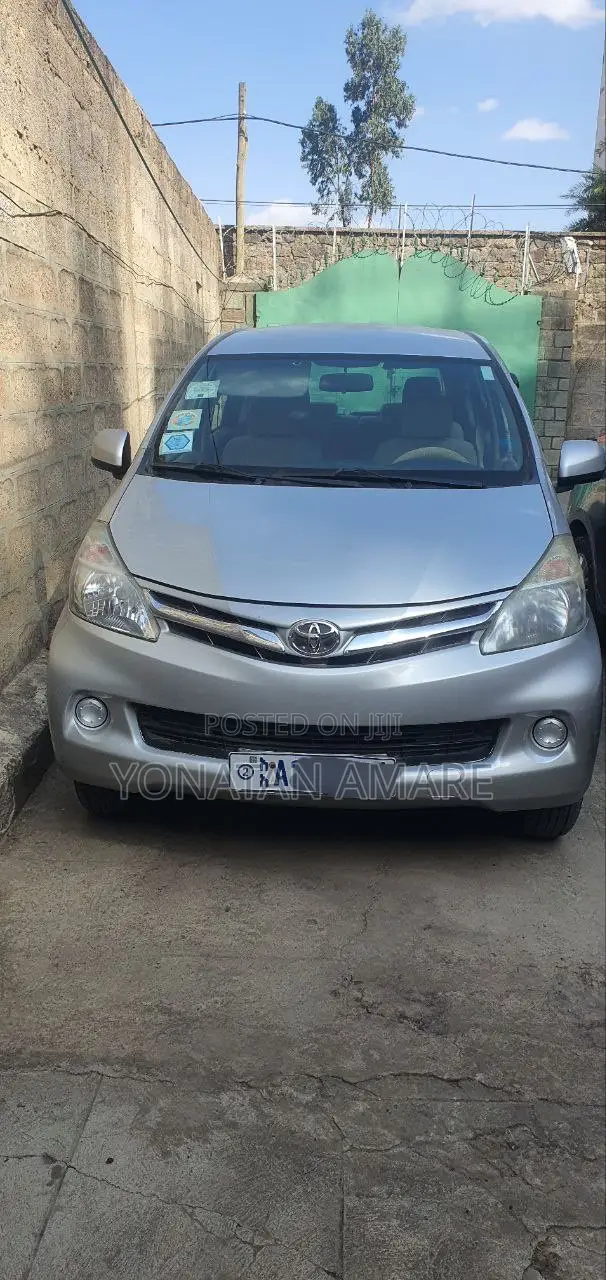 Toyota Avanza 2014 Silver